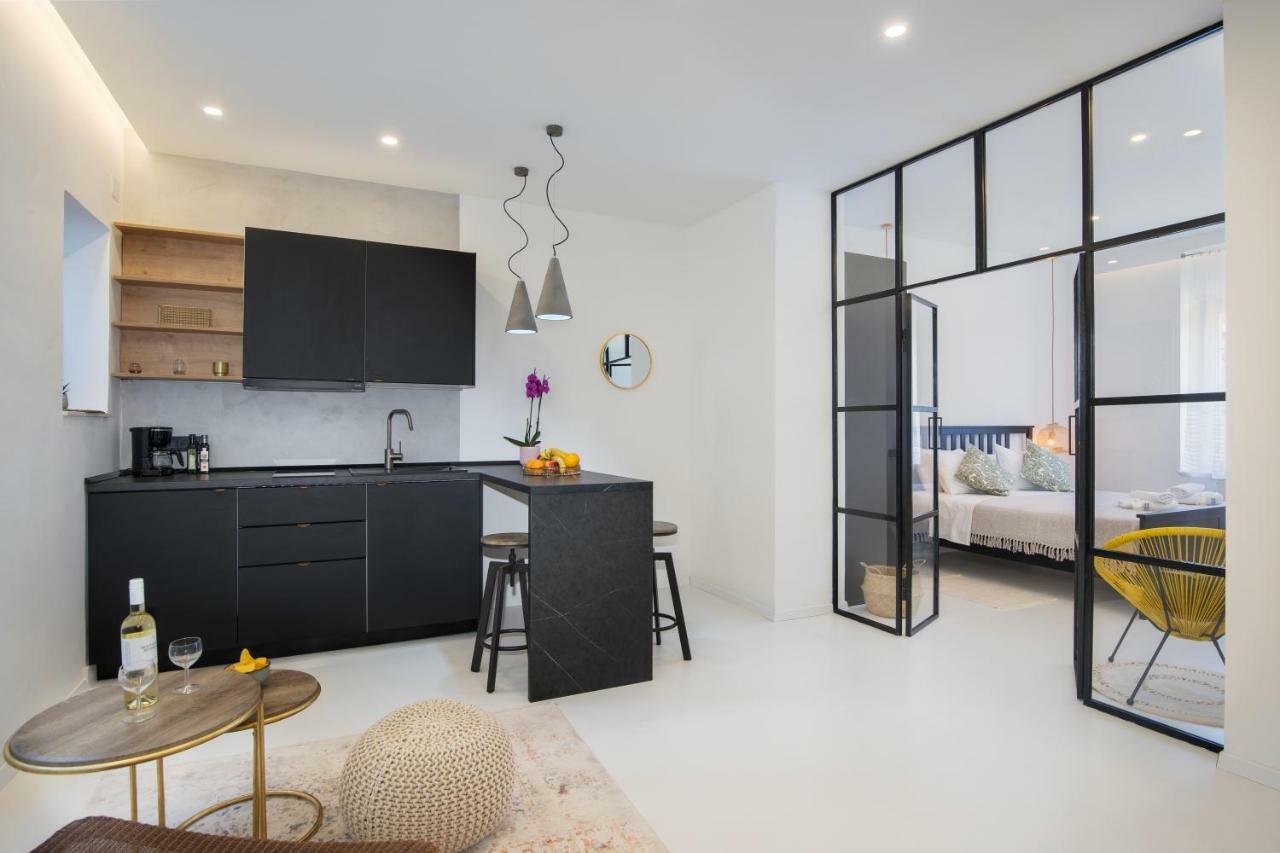 Twins Idola Apartma